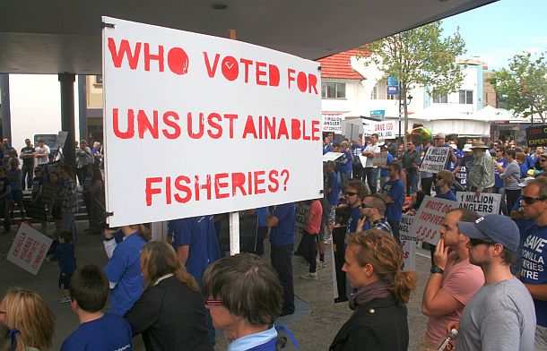 Workers rally to oppose fish research centre closure